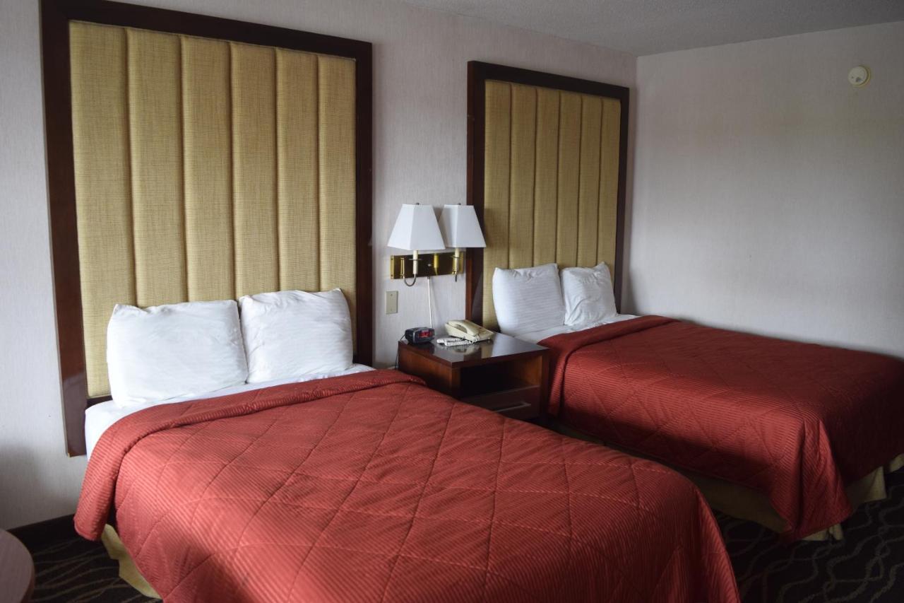 Landmark Inn Hartsville Buitenkant foto